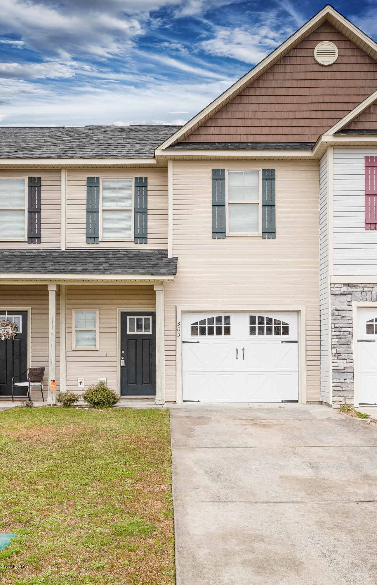 305 Winstead Loop Richlands, NC 28574 - Photo 1 of 24 1FRONT