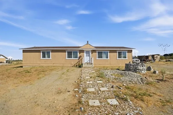 $340,000 | 12601 Nandina Road, Phelan, CA 92371