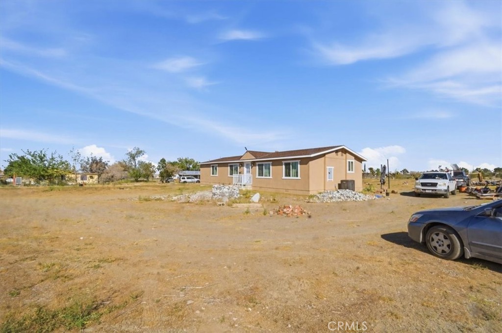 12601 Nandina Road Phelan, CA 92371 - Photo 16 of 37