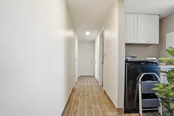 a view of livingroom with furniture and entryway