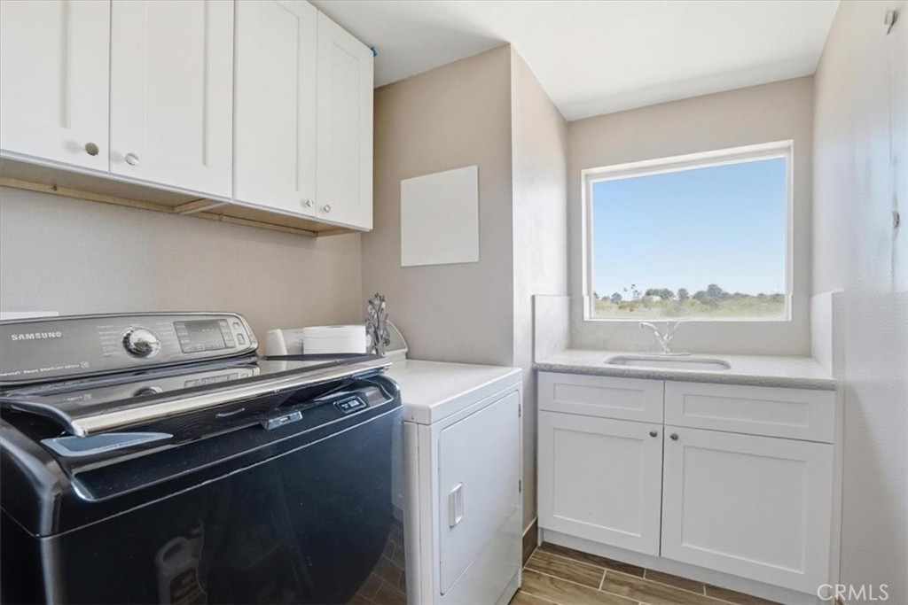 12601 Nandina Road Phelan, CA 92371 - Photo 10 of 37 laundry room