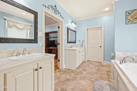 $385,000 | 1049 Honey Comb Drive, Cade, LA 70582