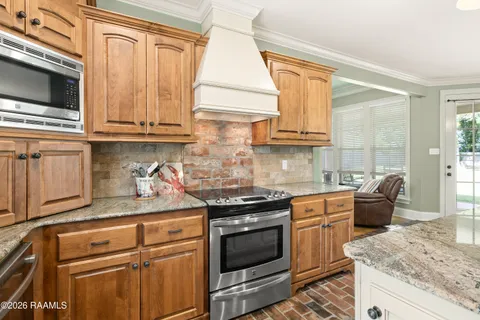 $385,000 | 1049 Honey Comb Drive, Cade, LA 70582