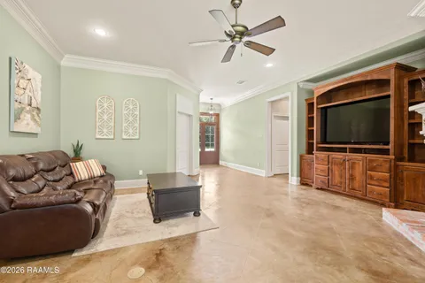 $385,000 | 1049 Honey Comb Drive, Cade, LA 70582