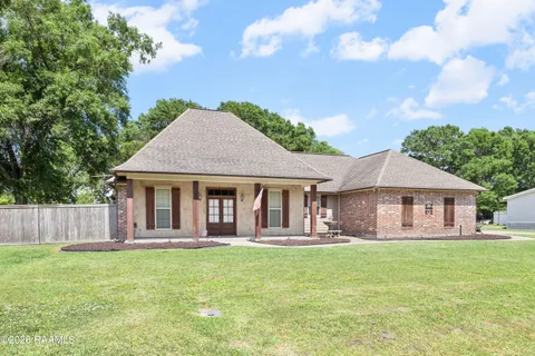 $385,000 | 1049 Honey Comb Drive, Cade, LA 70582