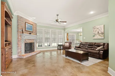 $385,000 | 1049 Honey Comb Drive, Cade, LA 70582