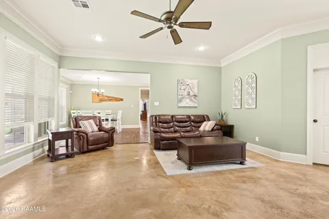 $385,000 | 1049 Honey Comb Drive, Cade, LA 70582