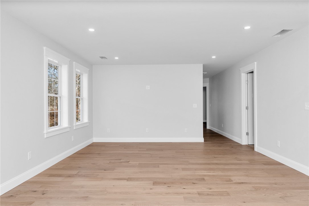 53 Bradford Road Westerly, RI 02891 - Photo 12 of 39
