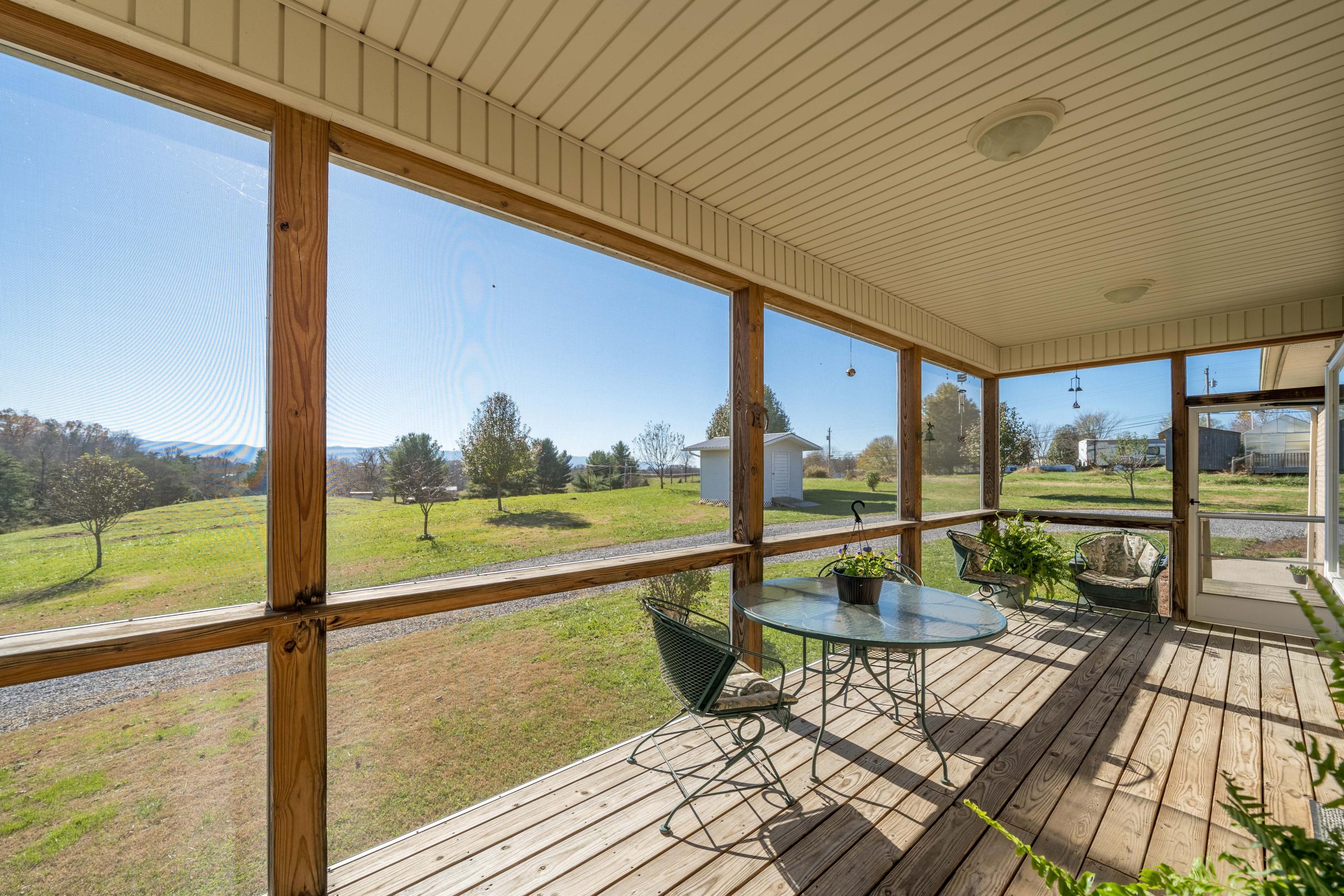 163 Miller Road Jonesborough, TN 37659 - Photo 8 of 95 163 Miller Road (49 of 95)