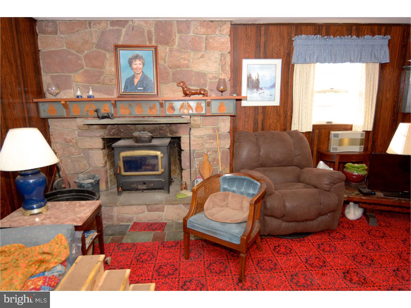 2176 New Holland Road Shillington, PA 19607 - Photo 4 of 25