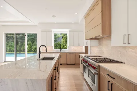 $5,495,000 | 35 Sunset Drive, Sag Harbor, NY 11963