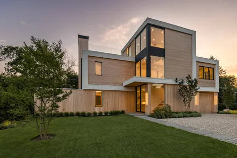 $5,495,000 | 35 Sunset Drive, Sag Harbor, NY 11963