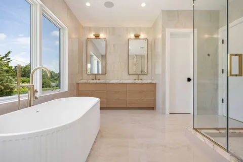 $5,495,000 | 35 Sunset Drive, Sag Harbor, NY 11963