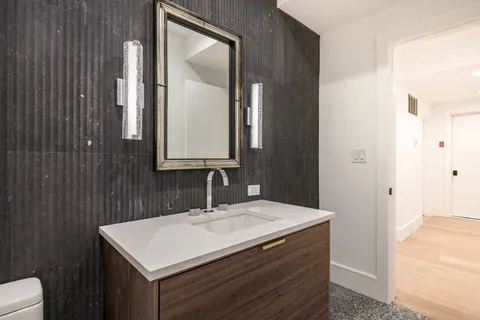 $5,495,000 | 35 Sunset Drive, Sag Harbor, NY 11963