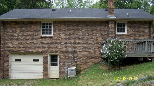 122 Robin Hood Road Dickson, TN 37055 - Photo 6 of 12 back