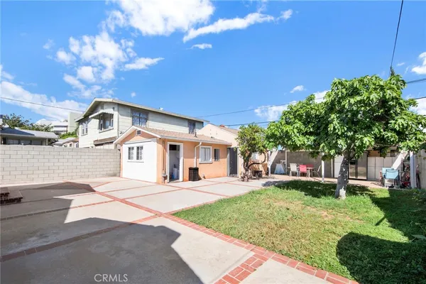 $1,350,000 | 1318 North Alexandria Avenue, Los Angeles, CA 90027