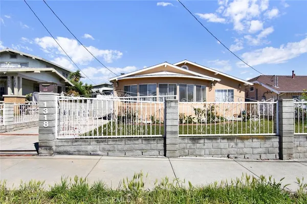 $1,350,000 | 1318 North Alexandria Avenue, Los Angeles, CA 90027