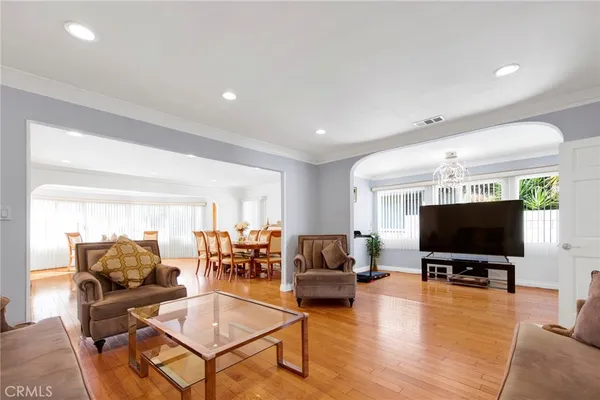 $1,350,000 | 1318 North Alexandria Avenue, Los Angeles, CA 90027