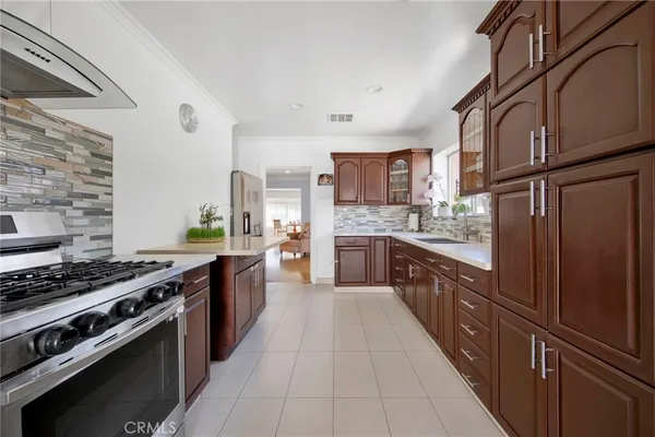 $1,350,000 | 1318 North Alexandria Avenue, Los Angeles, CA 90027