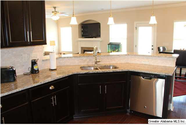 619 Round Road Alabaster, AL 35114 - Photo 6 of 32