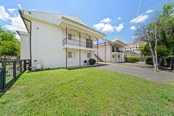 $1,250 | 1313 East 52nd Street, Unit 105, Austin, TX 78723