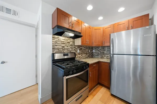 $1,250 | 1313 East 52nd Street, Unit 105, Austin, TX 78723