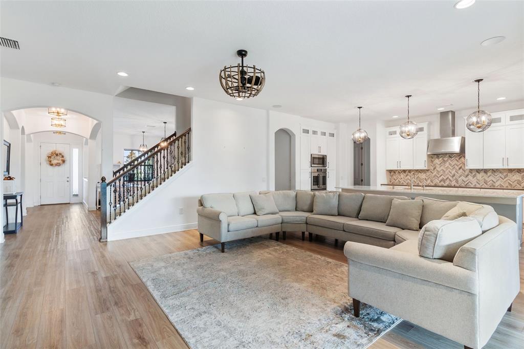 913 Buckhurst Drive Spring Hill, FL 34609 - Photo 9 of 41