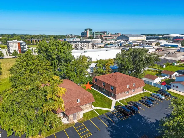 $197,000 | 2130 Elm View Drive, Unit D, Ashwaubenon, WI 54304