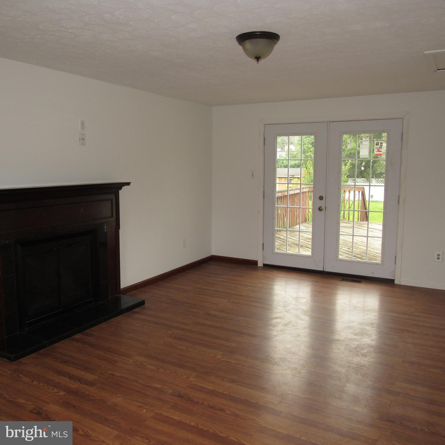 23 Briar Creek Road Sicklerville, NJ 08081 - Photo 3 of 15 Gallery Image 3