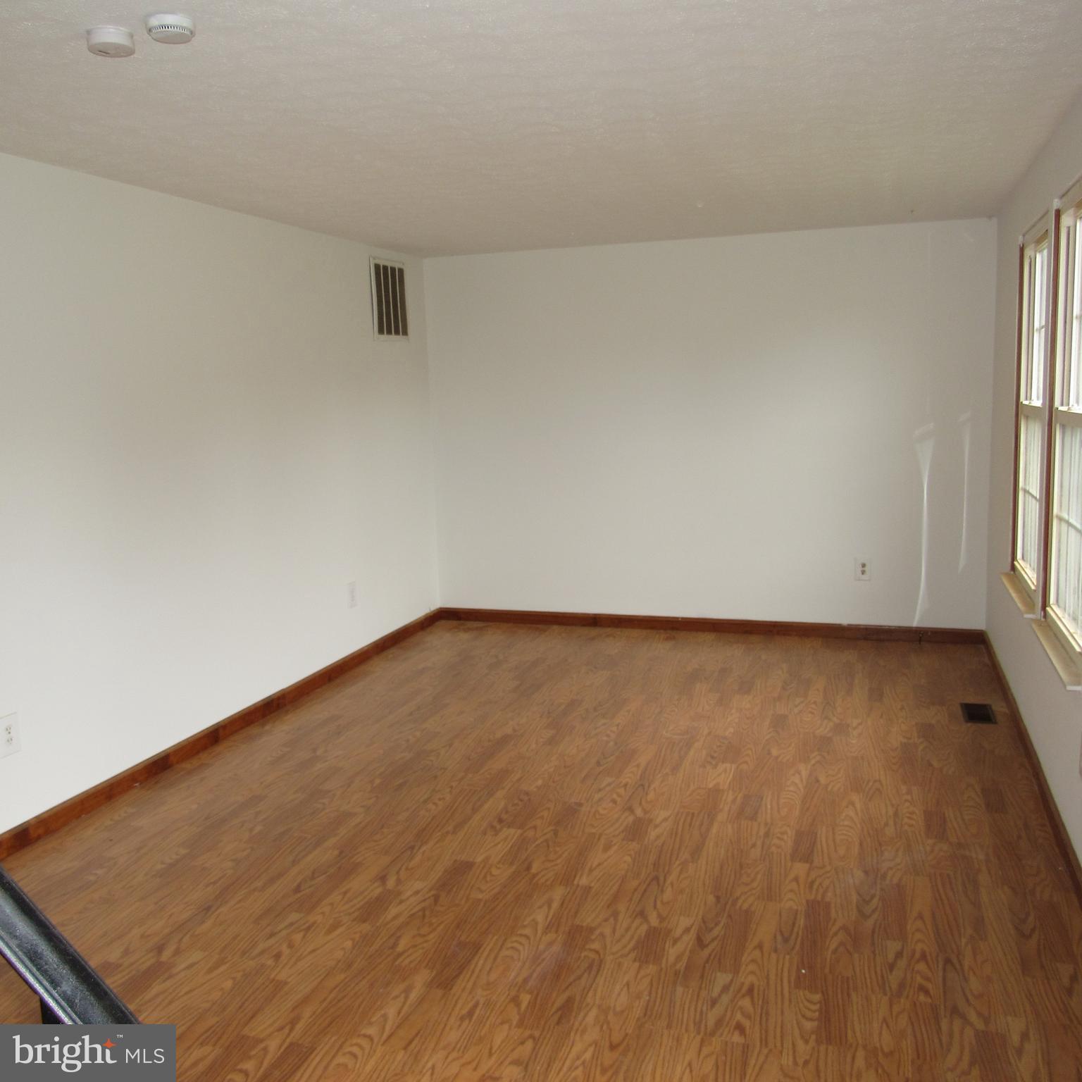 23 Briar Creek Road Sicklerville, NJ 08081 - Photo 5 of 15 Gallery Image 5