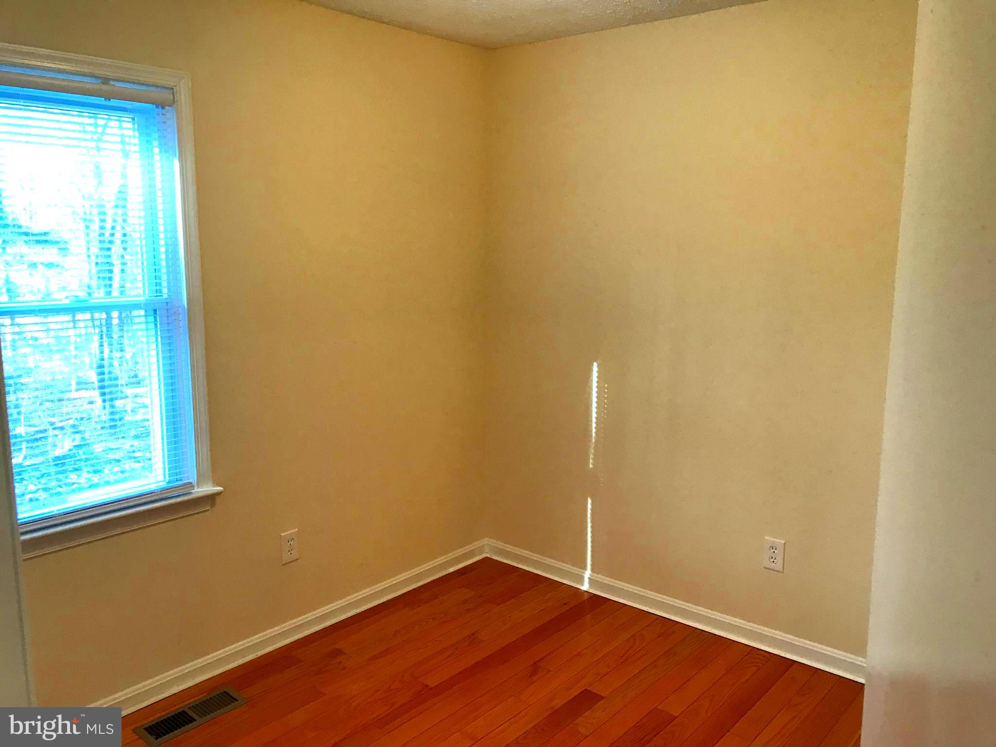 5147 Red Cedar Road Sumerduck, VA 22742 - Photo 13 of 30 First floor rear bedroom