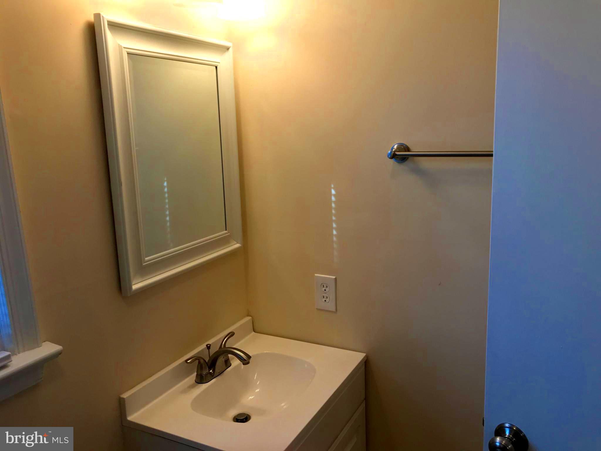 5147 Red Cedar Road Sumerduck, VA 22742 - Photo 21 of 30 Upstairs Bath