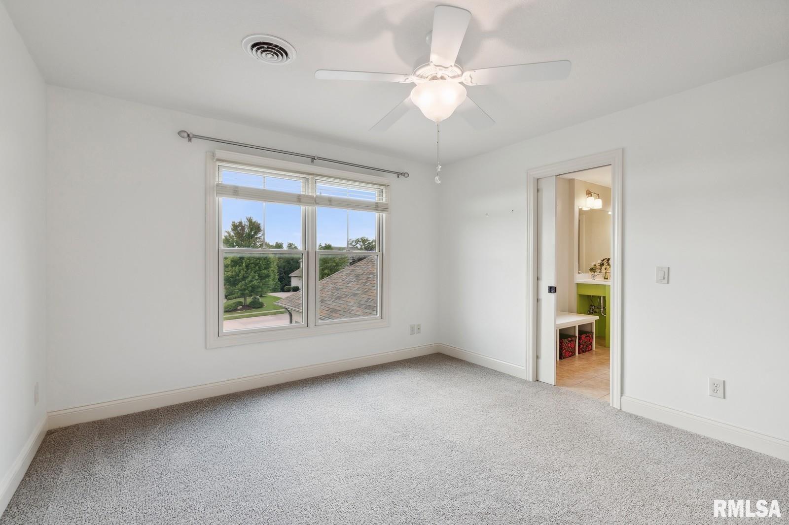 5877 Cardinal Road Bettendorf, IA 52722 - Photo 41 of 75 Gallery Image 41