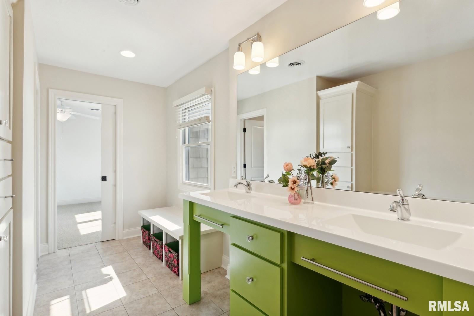 5877 Cardinal Road Bettendorf, IA 52722 - Photo 43 of 75 Gallery Image 43