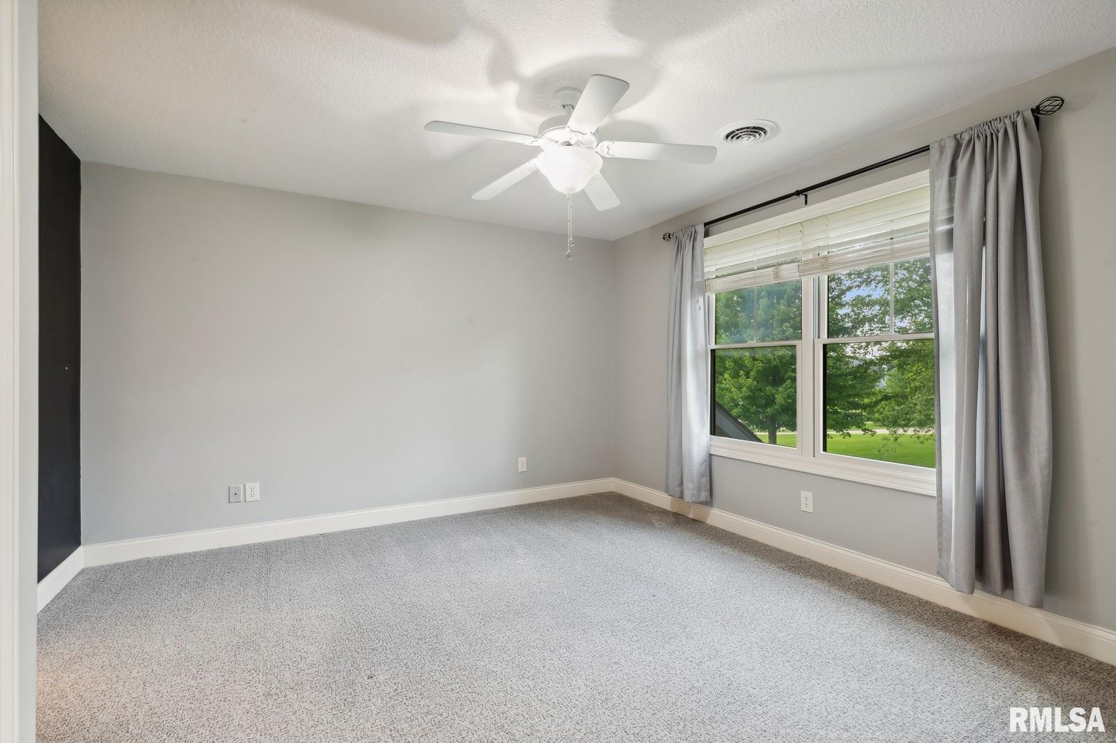 5877 Cardinal Road Bettendorf, IA 52722 - Photo 45 of 75 Gallery Image 45