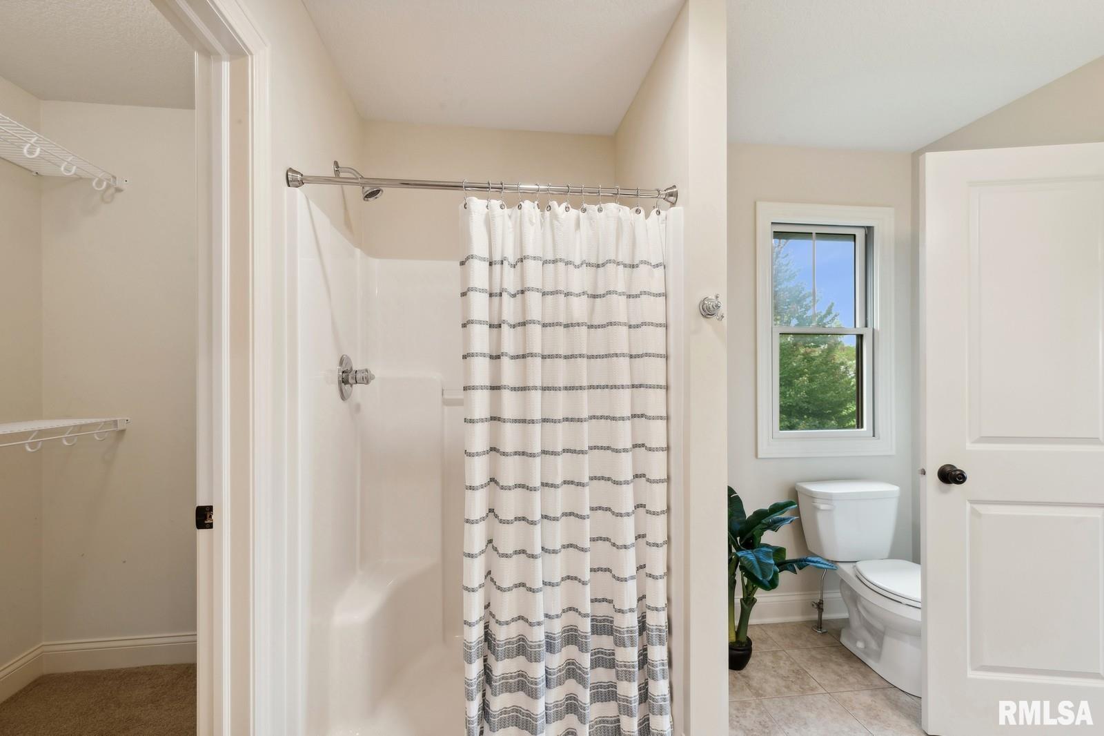 5877 Cardinal Road Bettendorf, IA 52722 - Photo 50 of 75 Gallery Image 50