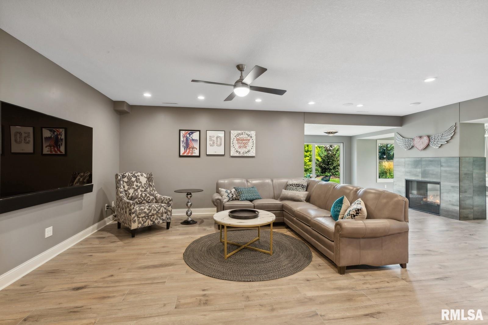 5877 Cardinal Road Bettendorf, IA 52722 - Photo 54 of 75 Gallery Image 54