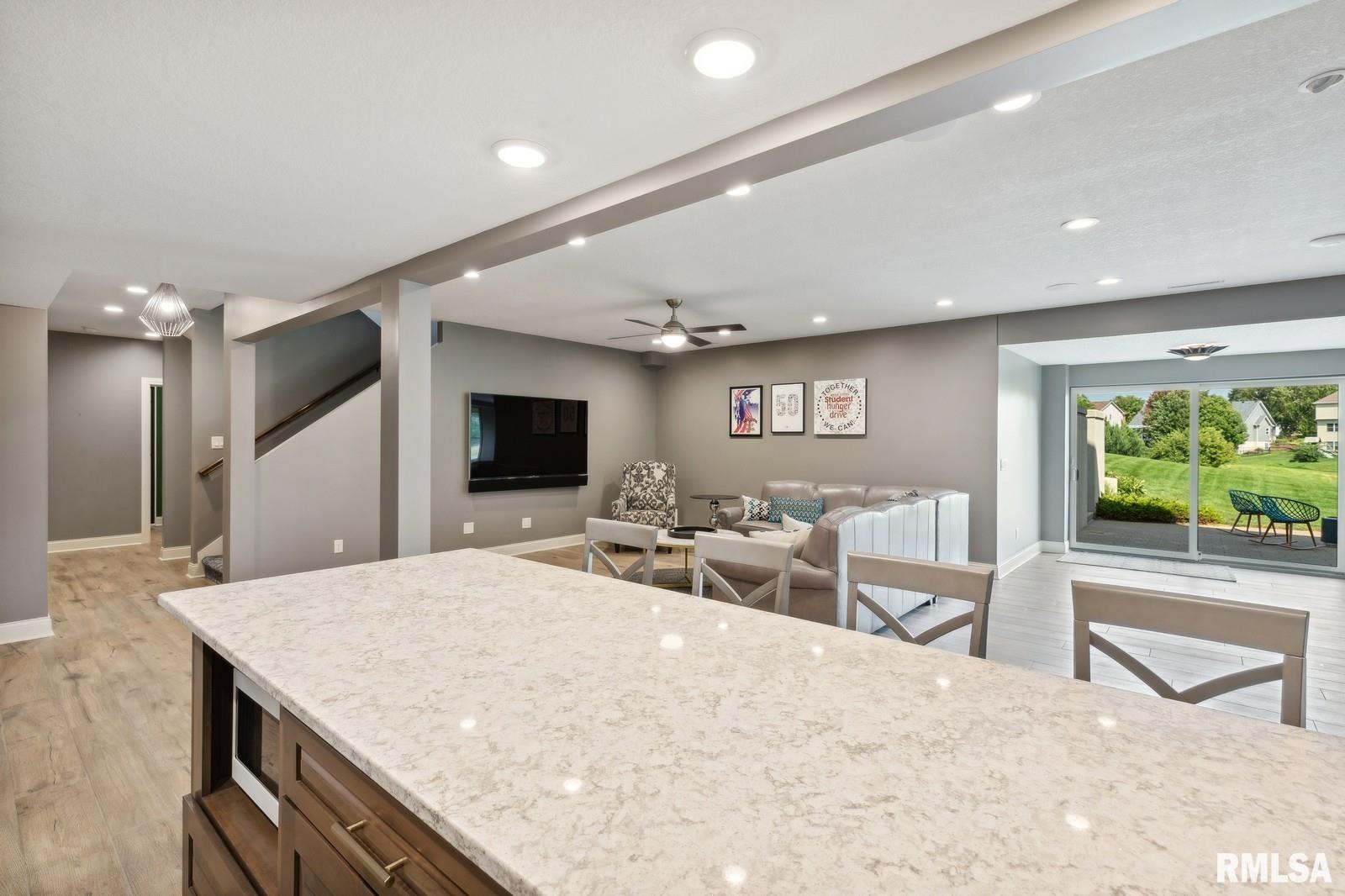5877 Cardinal Road Bettendorf, IA 52722 - Photo 63 of 75 Gallery Image 63