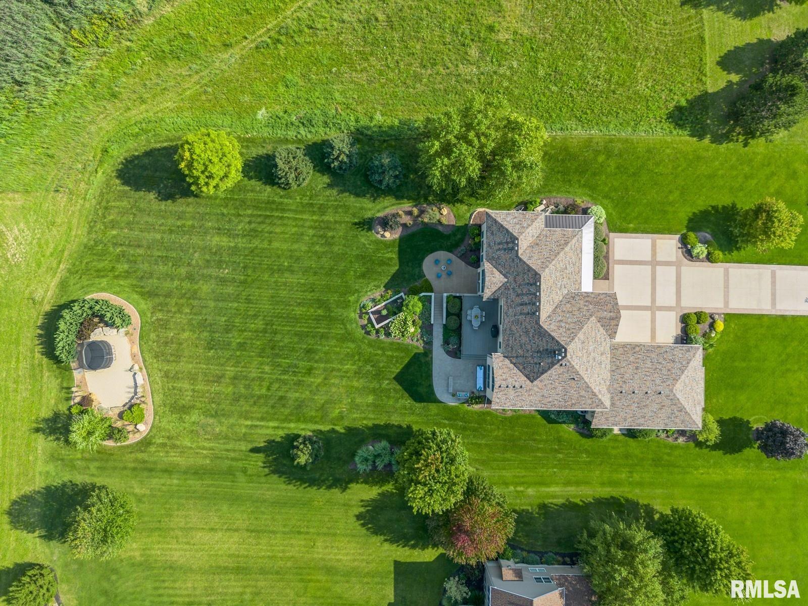 5877 Cardinal Road Bettendorf, IA 52722 - Photo 67 of 75 Gallery Image 67