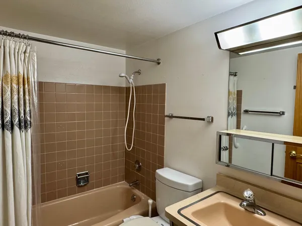 $199,000 | 301 South 4th Street, Olivia, MN 56277