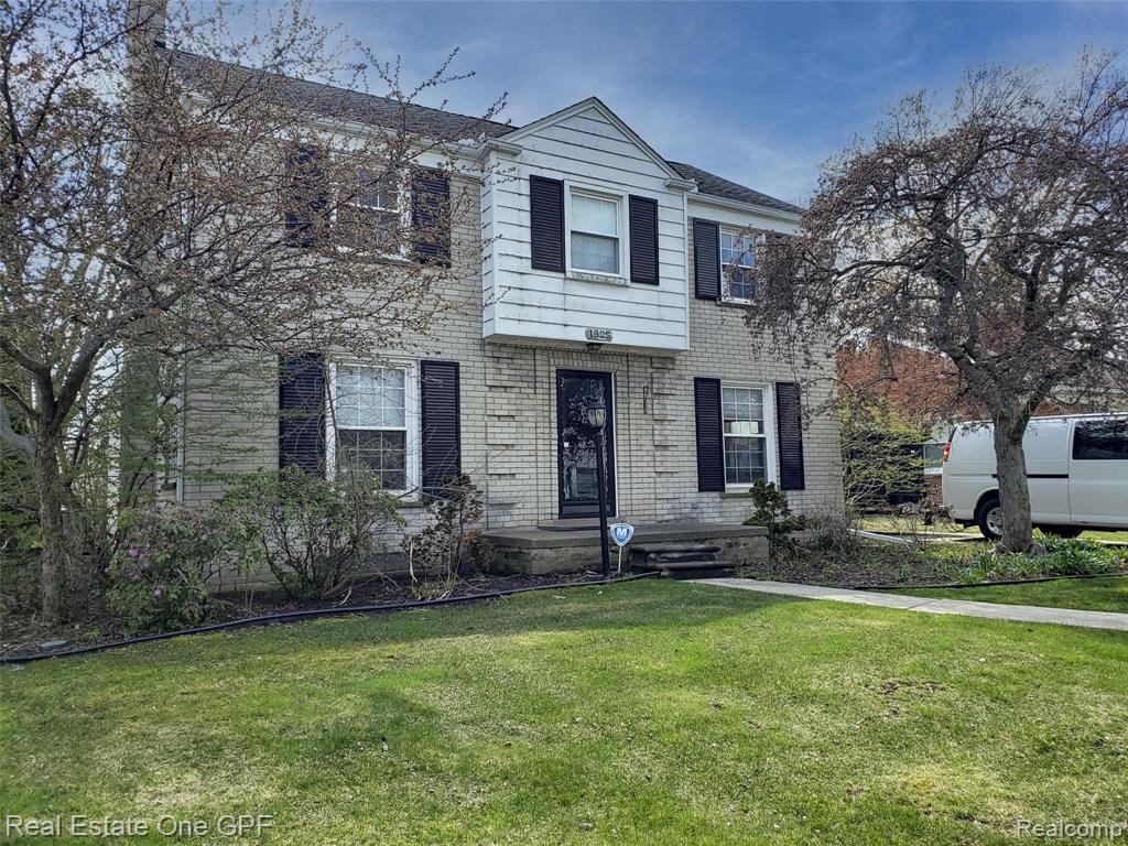 1325 Torrey Road Grosse Pointe Woods, MI 48236 - Photo 1 of 38