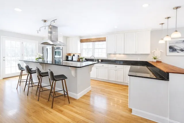 $975,000 | 6 Adams Court, Unit 6, Hingham, MA 02043