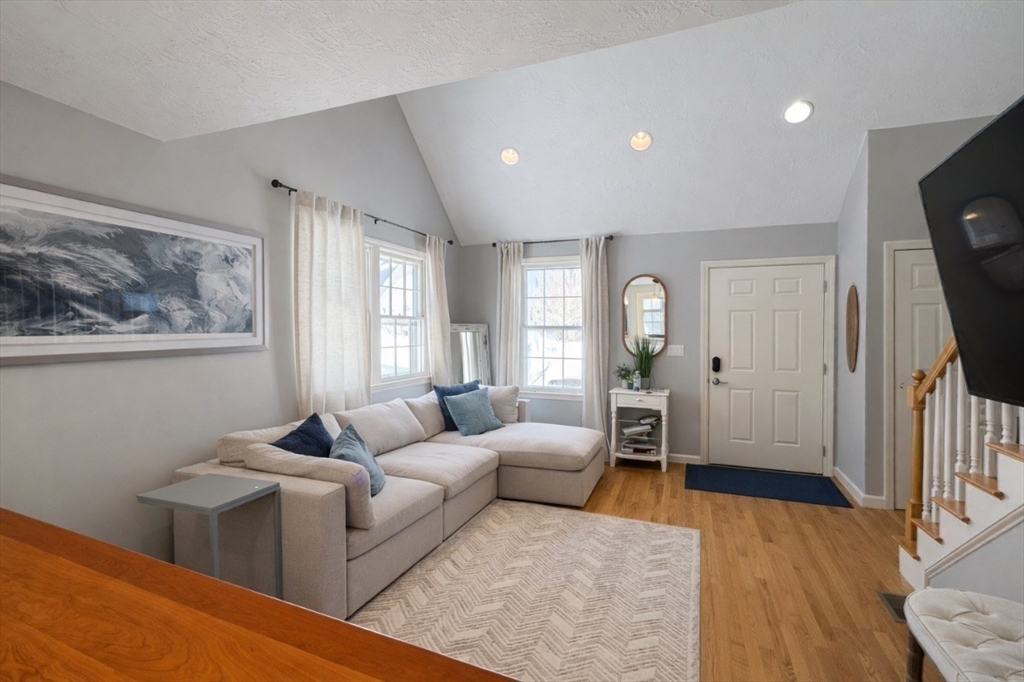 6 Adams Court, Unit 6 Hingham, MA 02043 - Photo 7 of 31