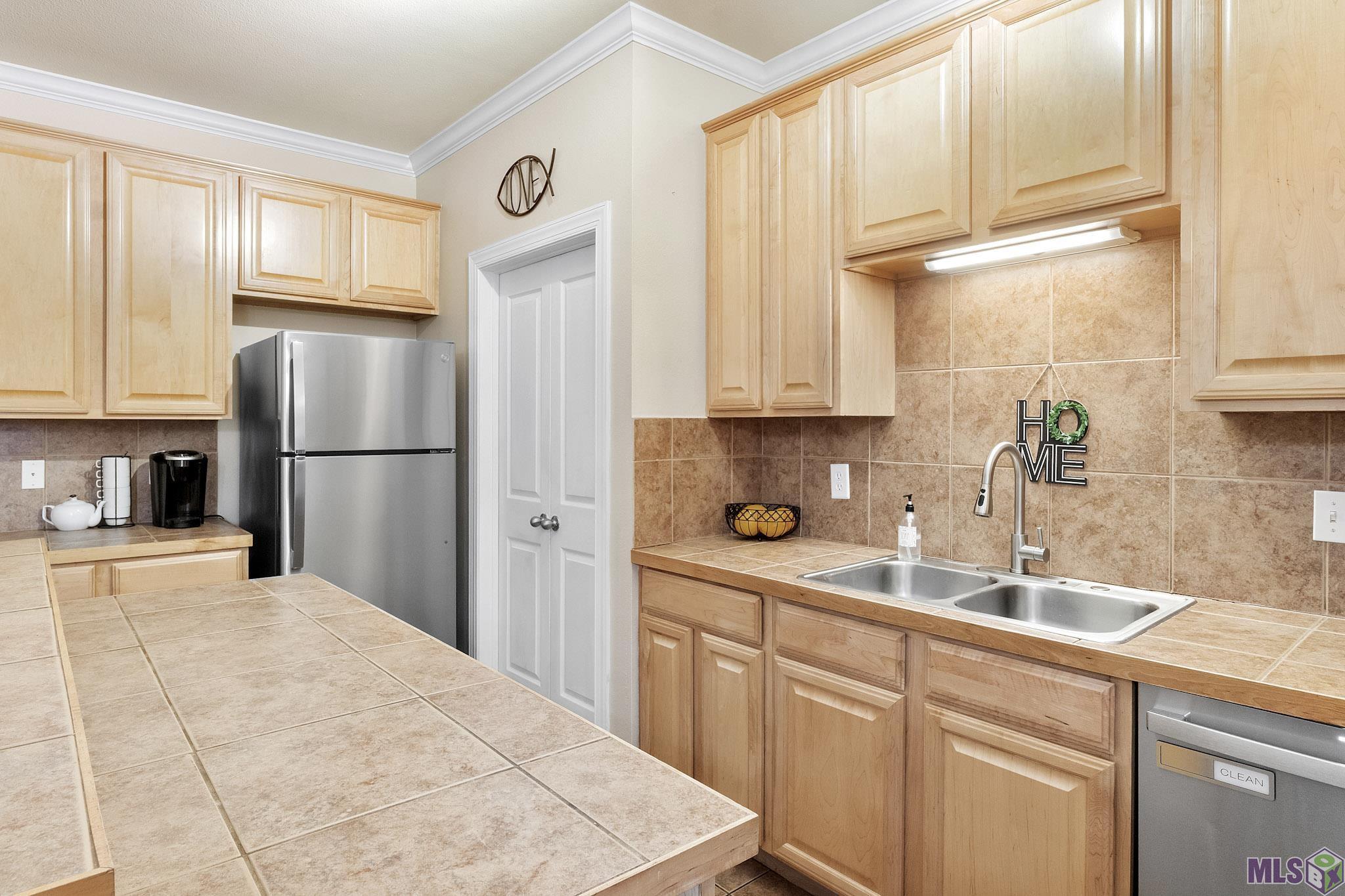 809 Summer Breeze Drive, Unit 401 Baton Rouge, LA 70810 - Photo 14 of 31