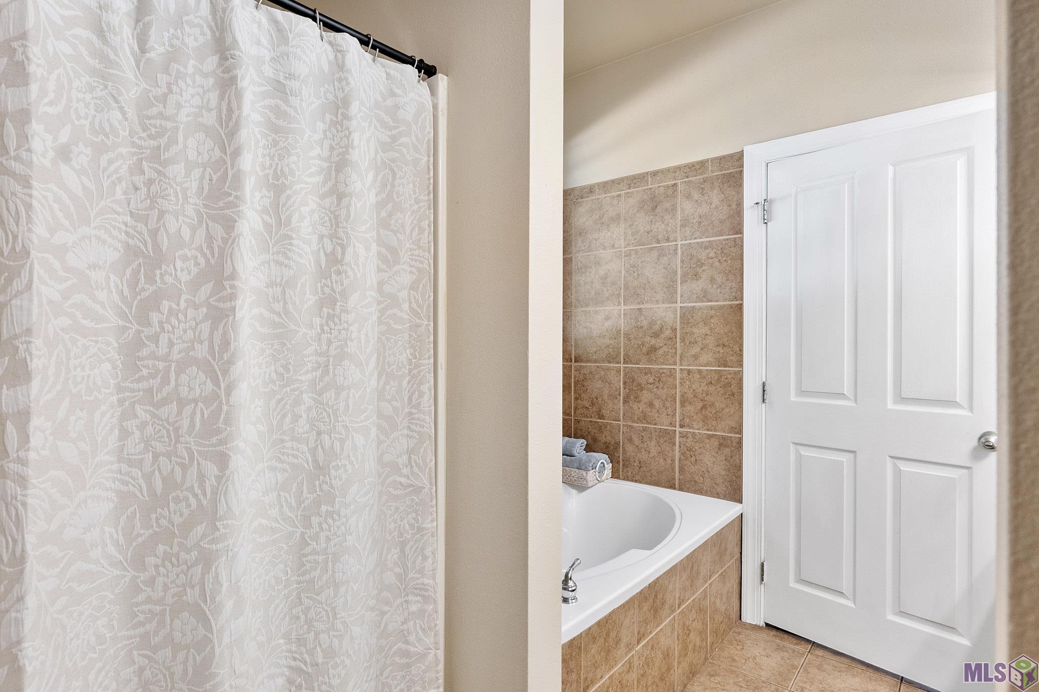 809 Summer Breeze Drive, Unit 401 Baton Rouge, LA 70810 - Photo 24 of 31