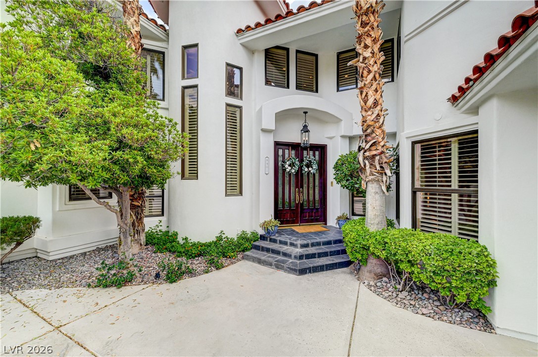 8901 Robinson Ridge Drive Las Vegas, NV 89117 - Photo 7 of 94