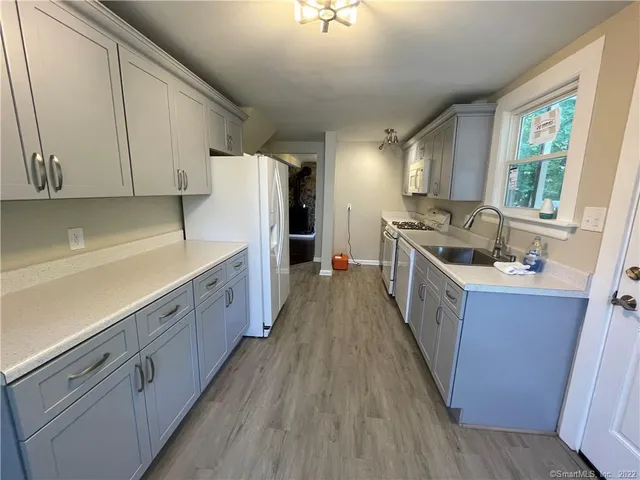 $2,500 | 477 Main Street, Cromwell, CT 06416