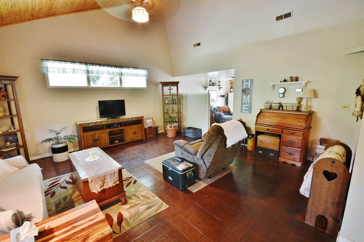 12379 West Tippecanoe Ranch Road Delphi, IN 46923 - Photo 19 of 36 Gallery Image 19