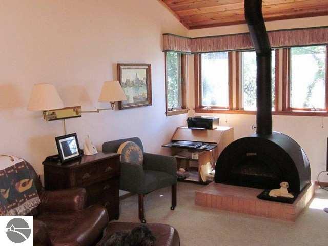 8186 South Dunns Farm Road Maple City, MI 49664 - Photo 8 of 27 1745001-7.JPG
