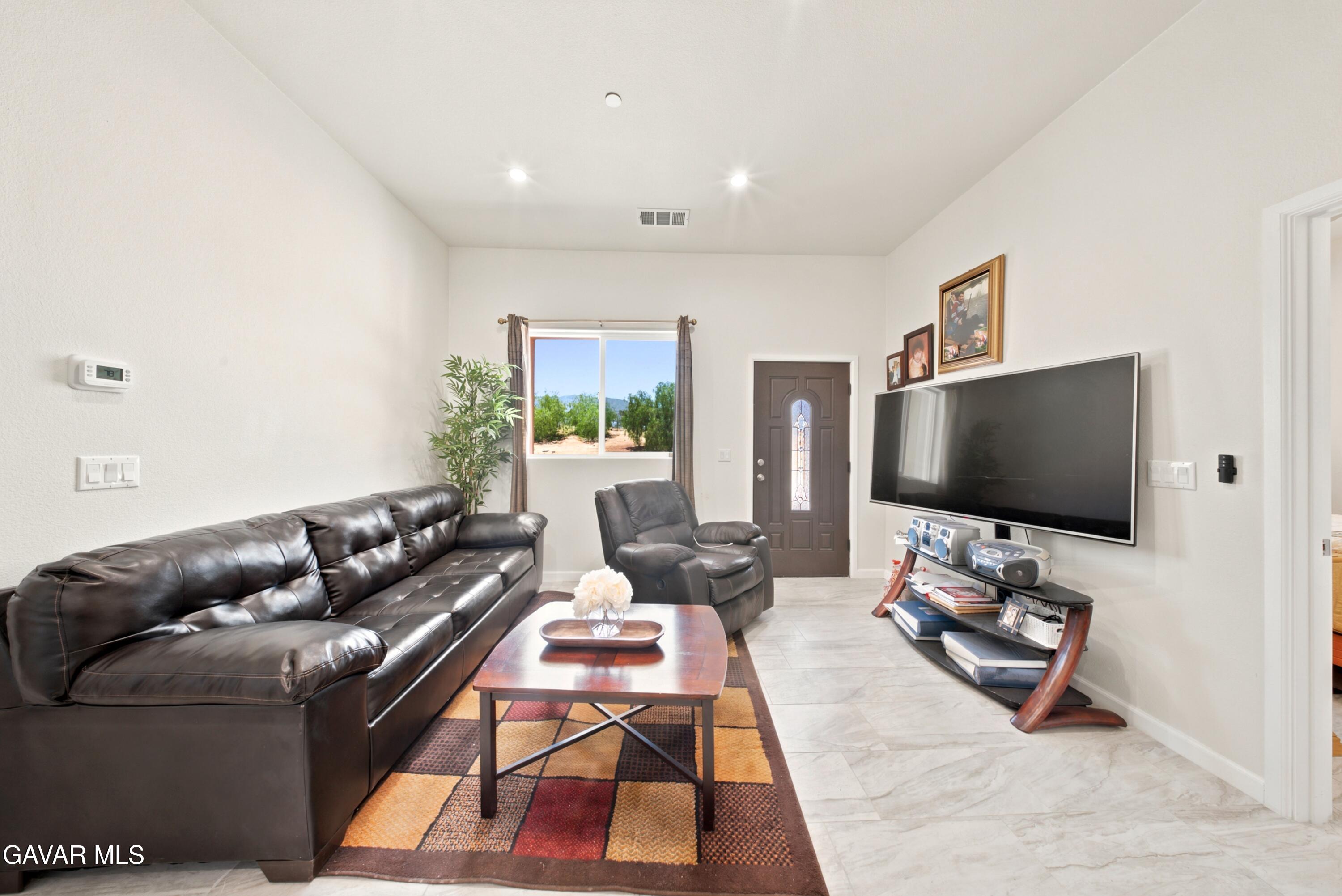 9421 Fort Tejon Road Littlerock, CA 93543 - Photo 16 of 25 JPP05732